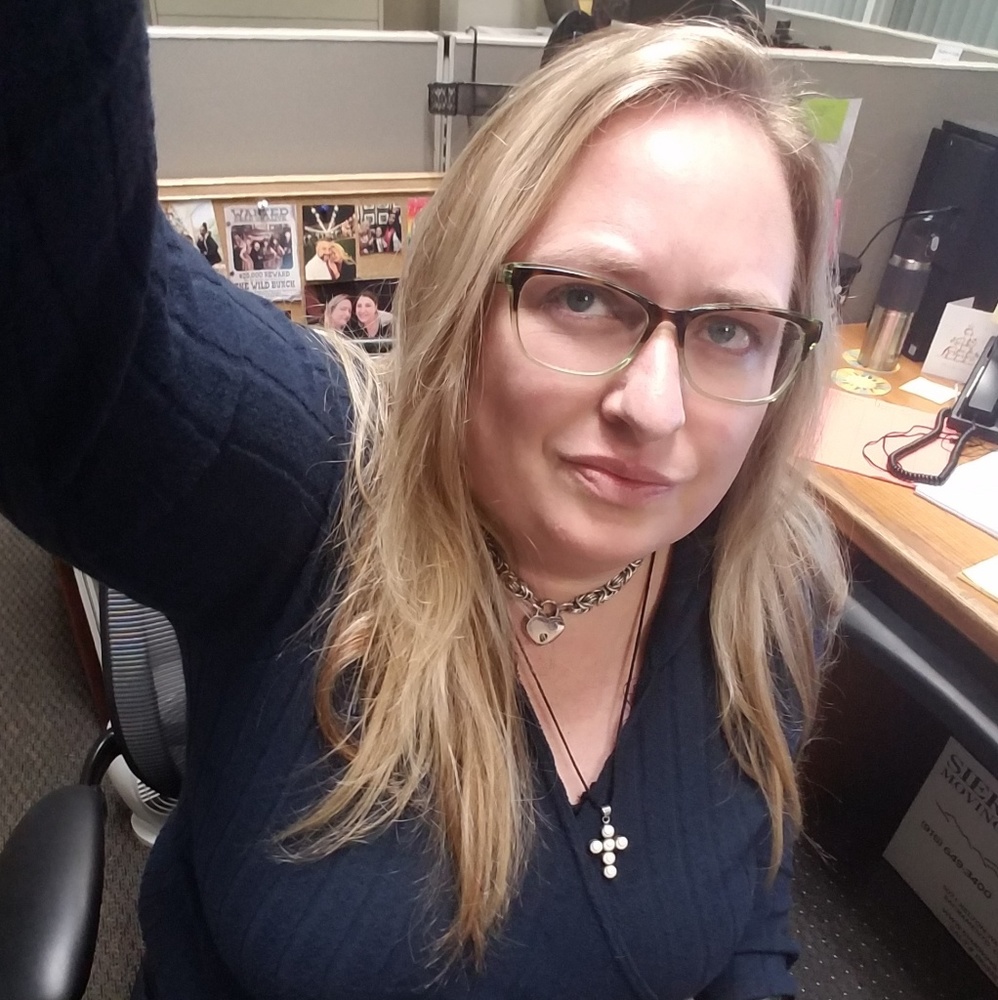 Meet your Posher, Larina